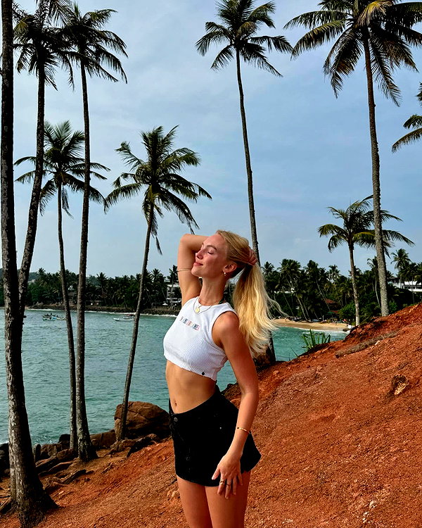 veronika_grish instagram image archive image