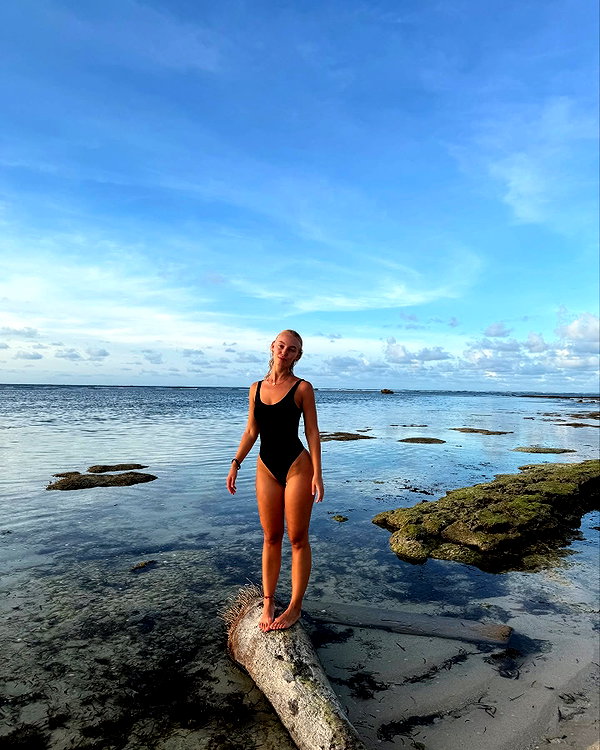 veronika_grish instagram image archive image
