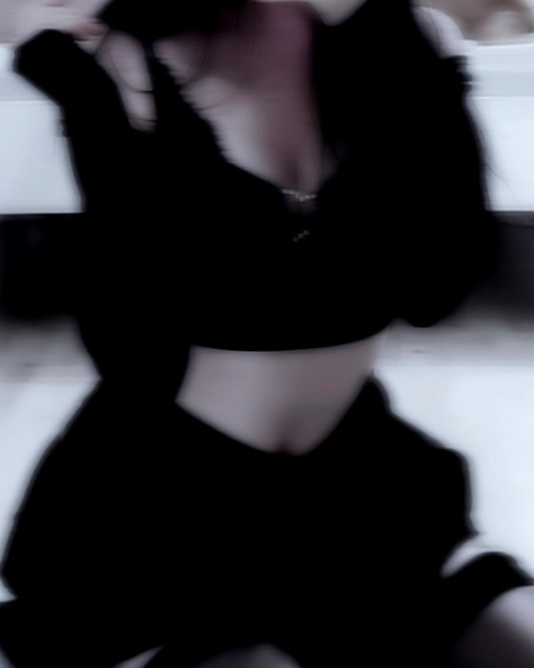 victoria._celine instagram image archive image