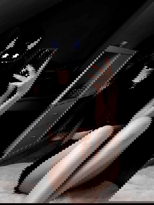 victoria._celine victoria._celine archive image