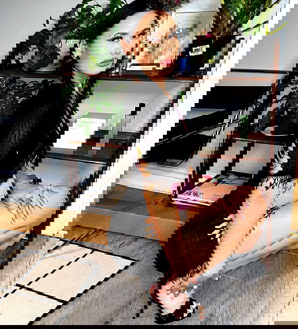 victoriarawlings image ~ Altpins