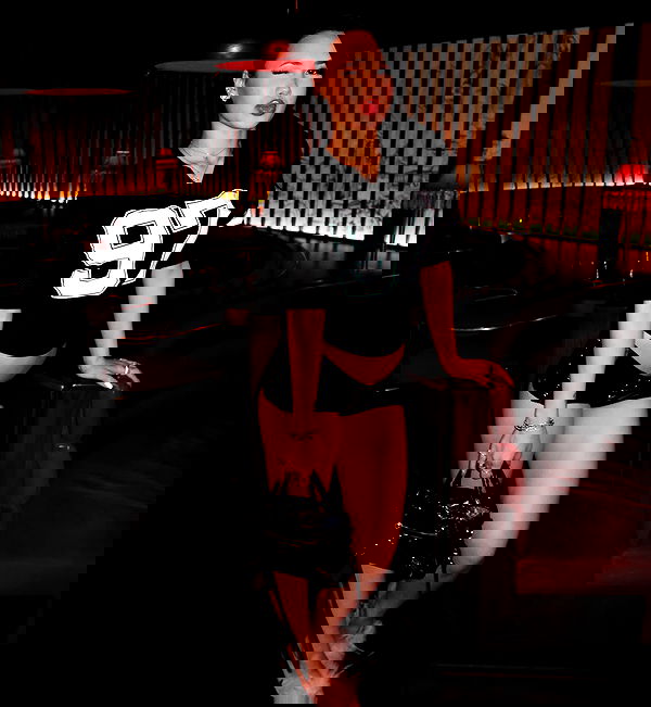 victoriarawlings image ~ Altpins