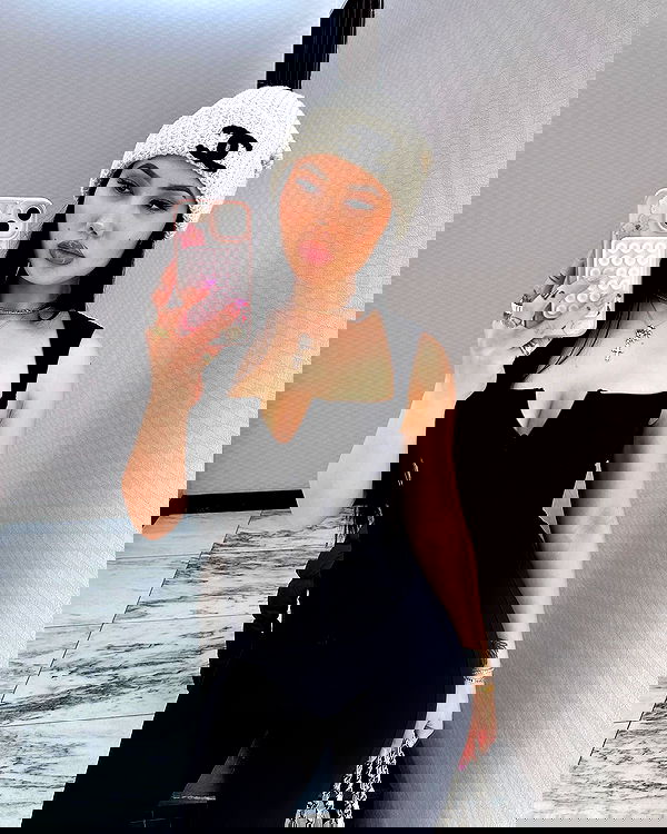 victoriarawlings image ~ Altpins