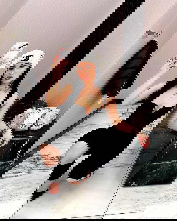 victoriarawlings image ~ Altpins