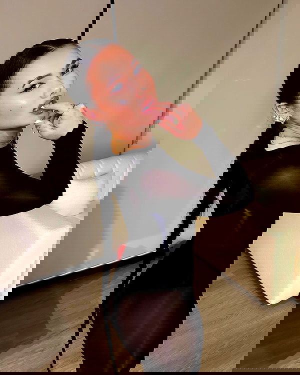 victoriarawlings image ~ Altpins