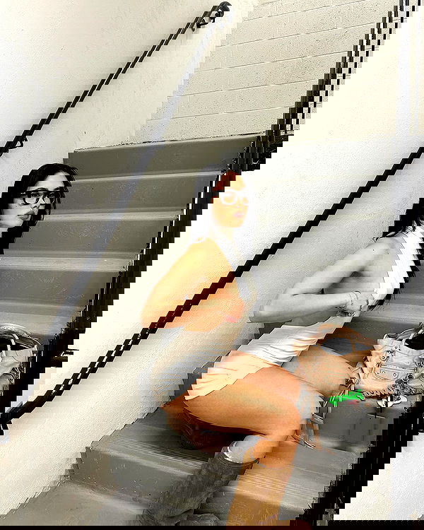 victoriarawlings image ~ Altpins