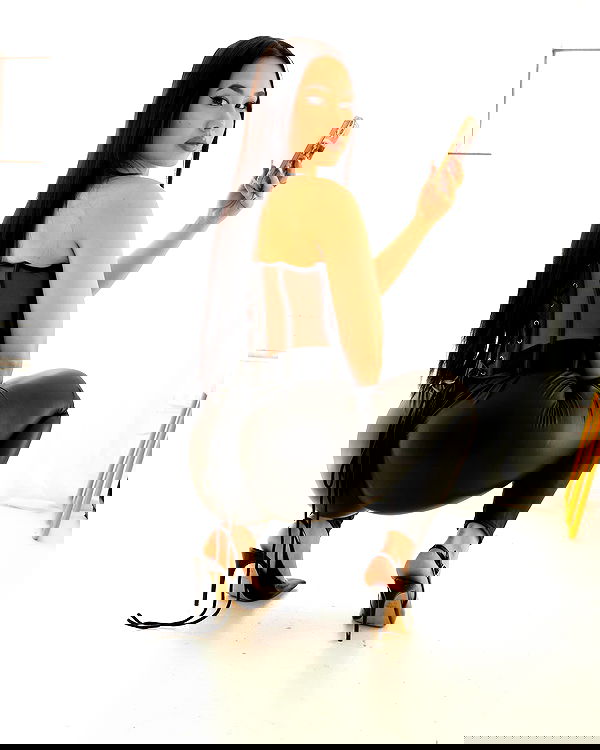 victoriarawlings image ~ Altpins