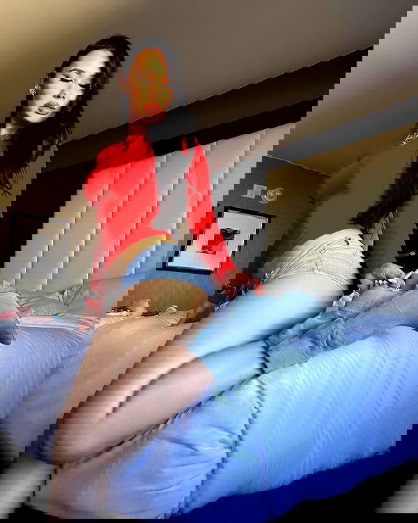 victoriarawlings image ~ Altpins