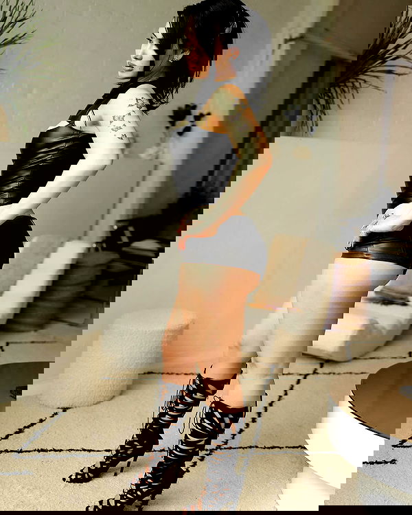 victoriarawlings image ~ Altpins