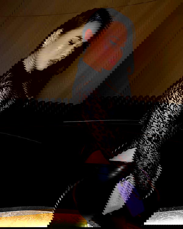 victoriarawlings image ~ Altpins