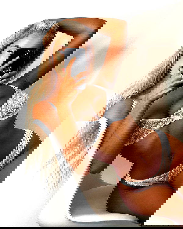 victoriaturnerr image ~ Altpins