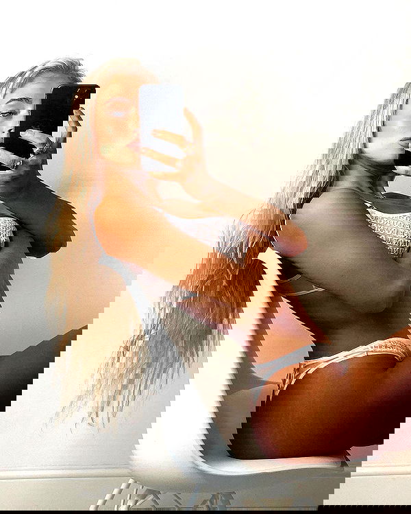 victoriaturnerr image ~ Altpins