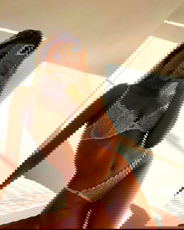 victoriaturnerr image ~ Altpins