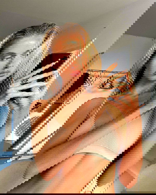 victoriaturnerr image ~ Altpins