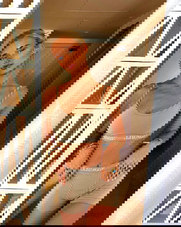 victoriaturnerr image ~ Altpins