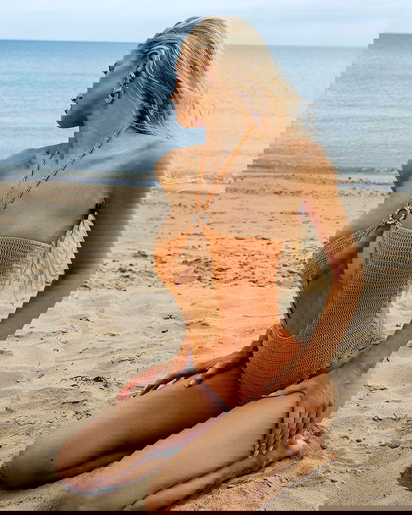 victoriaturnerr image ~ Altpins