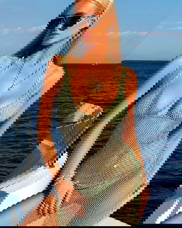 victoriaturnerr image ~ Altpins