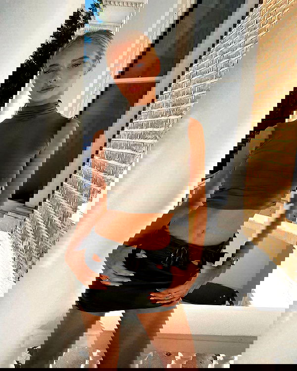 victoriaturnerr image ~ Altpins