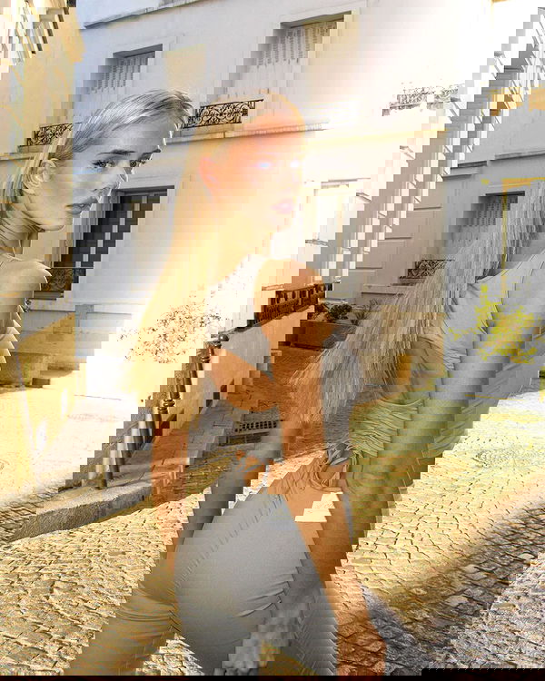 victoriaturnerr image ~ Altpins