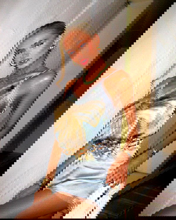 victoriaturnerr image ~ Altpins