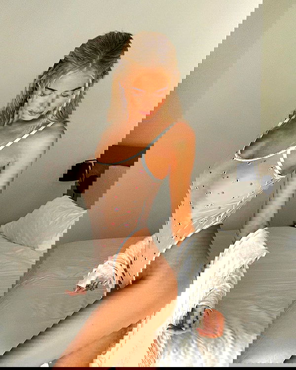 victoriaturnerr image ~ Altpins