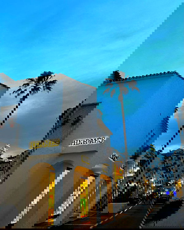 victoriaturnerr image ~ Altpins