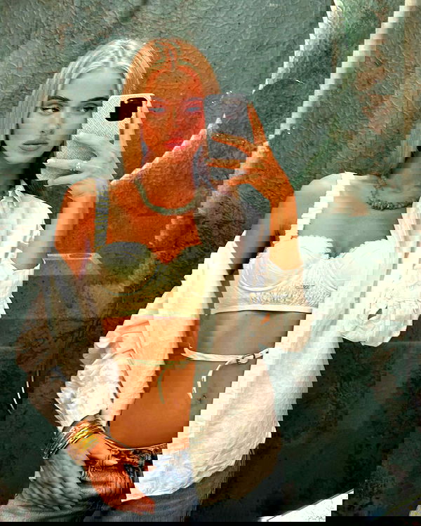 victoriaturnerr image ~ Altpins