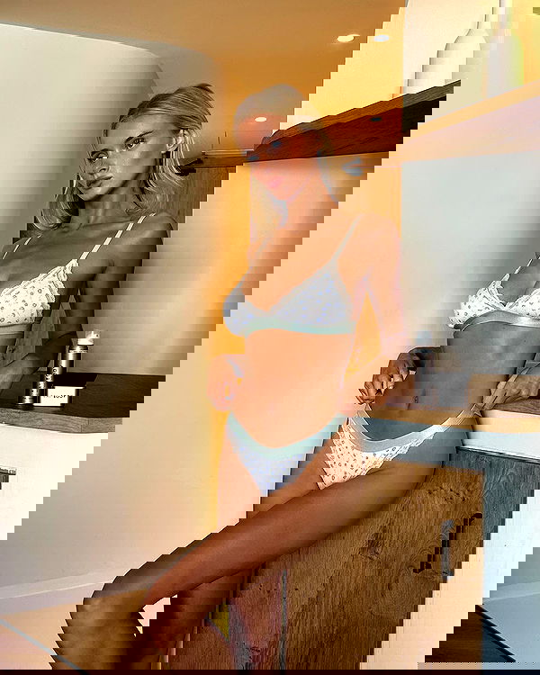 victoriaturnerr image ~ Altpins