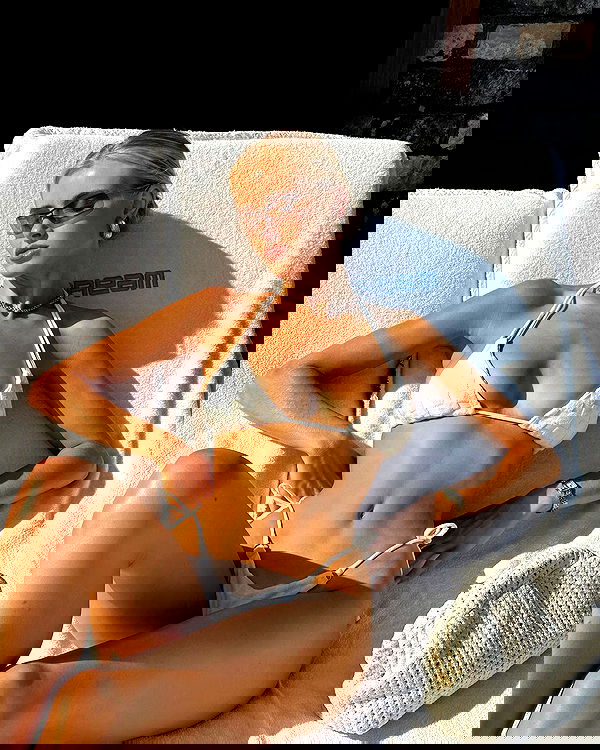 victoriaturnerr image ~ Altpins