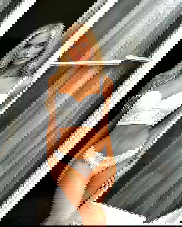 victoriaturnerr image ~ Altpins