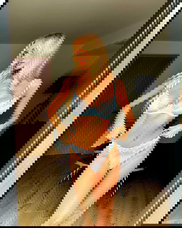 victoriaturnerr image ~ Altpins