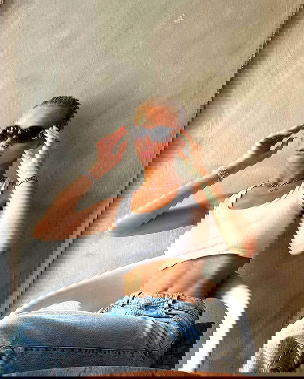 victoriaturnerr image ~ Altpins