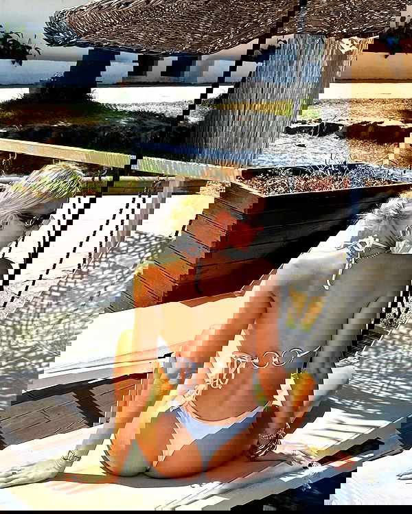 victoriaturnerr image ~ Altpins