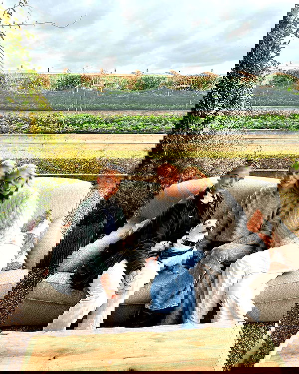 victoriaturnerr image ~ Altpins