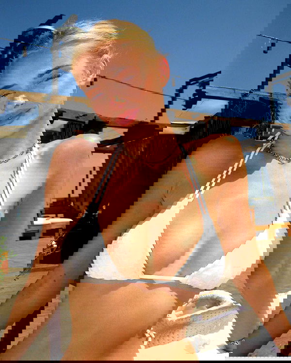 victoriaturnerr image ~ Altpins