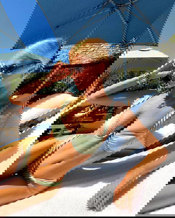 victoriaturnerr image ~ Altpins