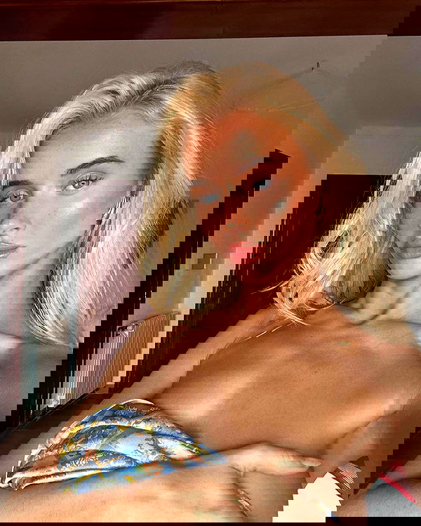 victoriaturnerr image ~ Altpins