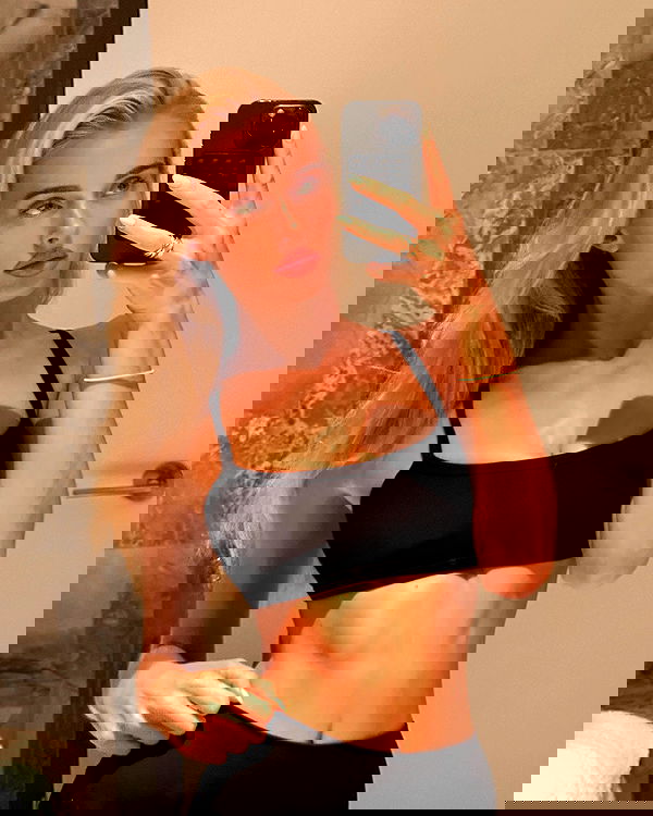 victoriaturnerr image ~ Altpins