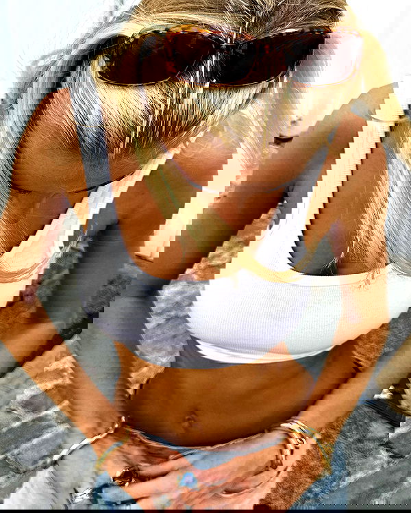 victoriaturnerr image ~ Altpins