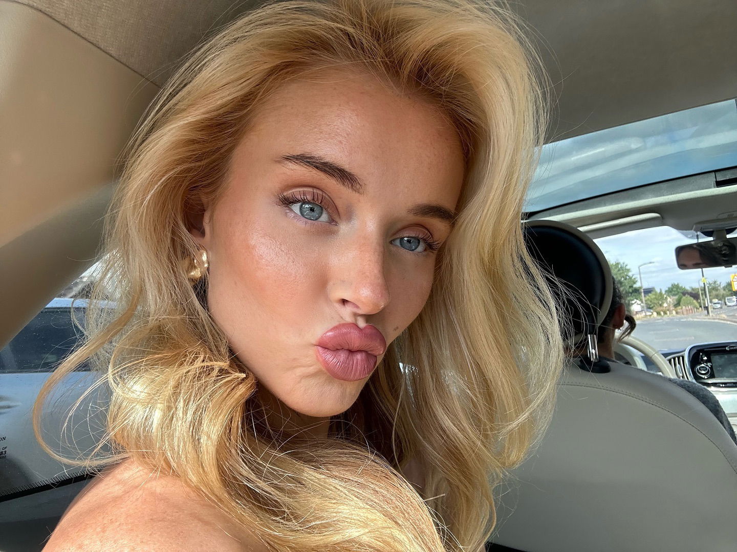 victoriaturnerr instagram image archive image