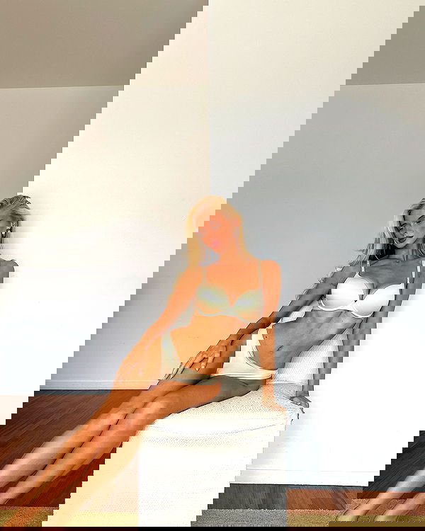 victoriaturnerr image ~ Altpins