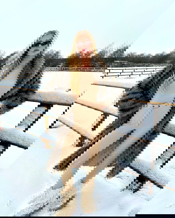 victoriaturnerr image ~ Altpins