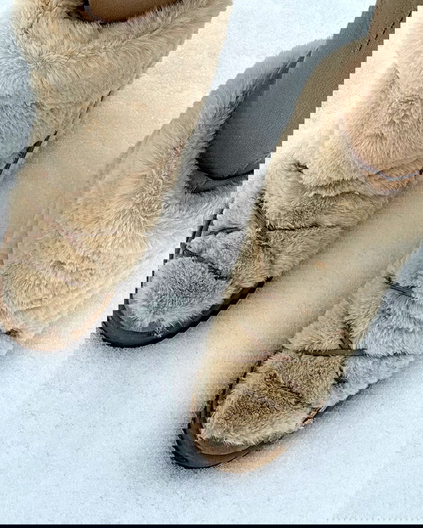 victoriaturnerr image ~ Altpins