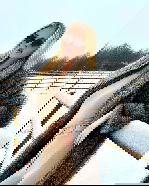 victoriaturnerr image ~ Altpins