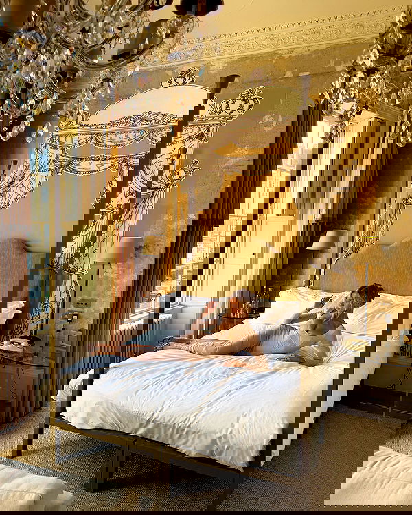 victoriaturnerr image ~ Altpins