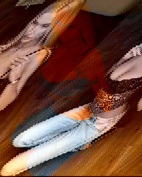 victoriaturnerr image ~ Altpins