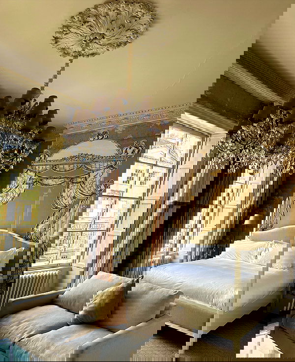 victoriaturnerr image ~ Altpins