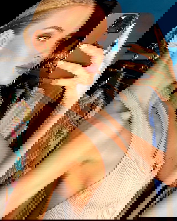 victoriaturnerr image ~ Altpins