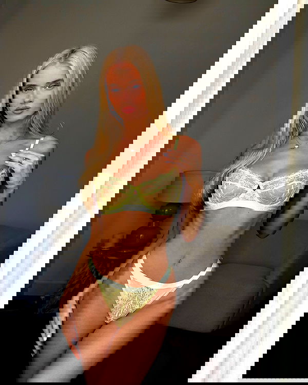 victoriaturnerr image ~ Altpins