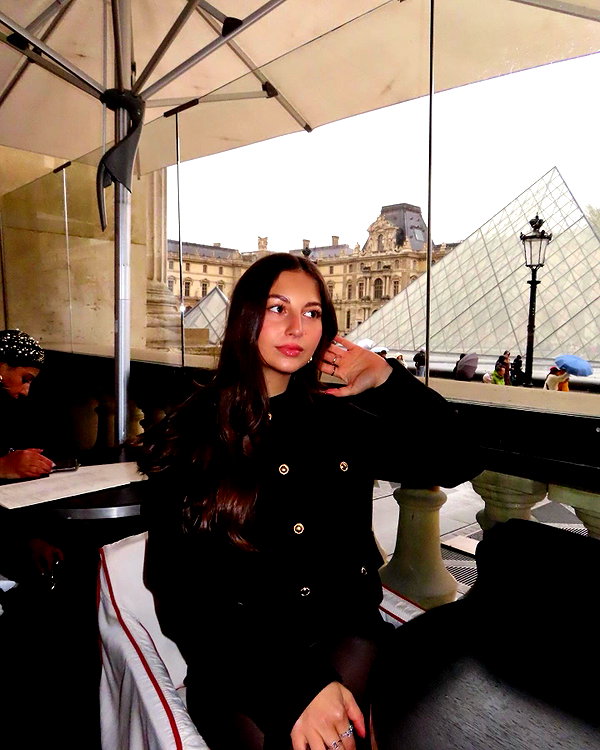 viki_dominev instagram image archive image